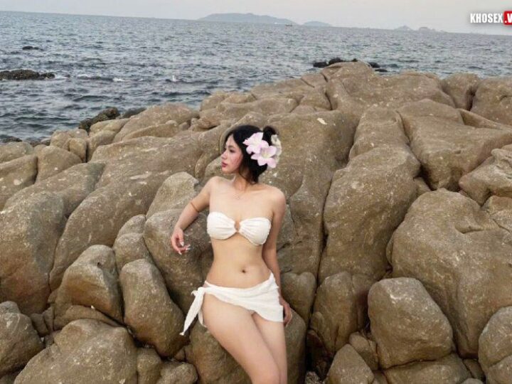 Ảnh 1 của Kính cận vú to đụ mạnh em sướng (Full Clip + Pic) – P1